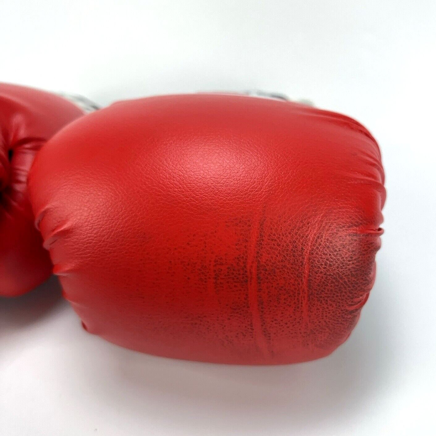 Title Boxing Classic Red 14 Oz 36 Boxing Gloves - Max Hook And Loop Training — image 6 of 8